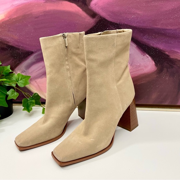 SAM EDELMAN Ivette Square Toe Ankle Boots in Sesame Suede Size 9 - Picture 4 of 16